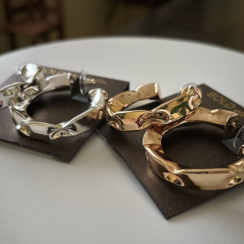 🟠⚪️ BOLD elements 2 open hoop earrings in silver and gold tone NWT !!! ⚪️🟠 - Picture 5 of 6